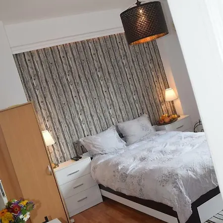 Studio * Boekarest